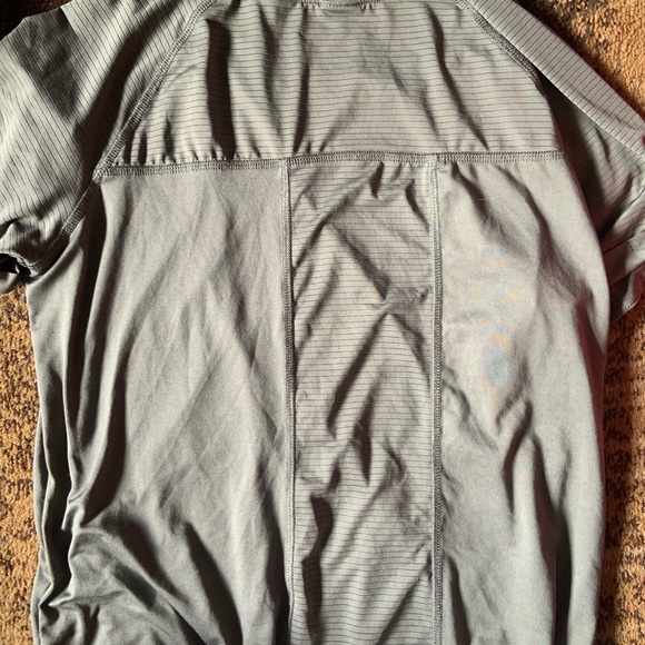 Active wear long shirt - Picture 2 of 2